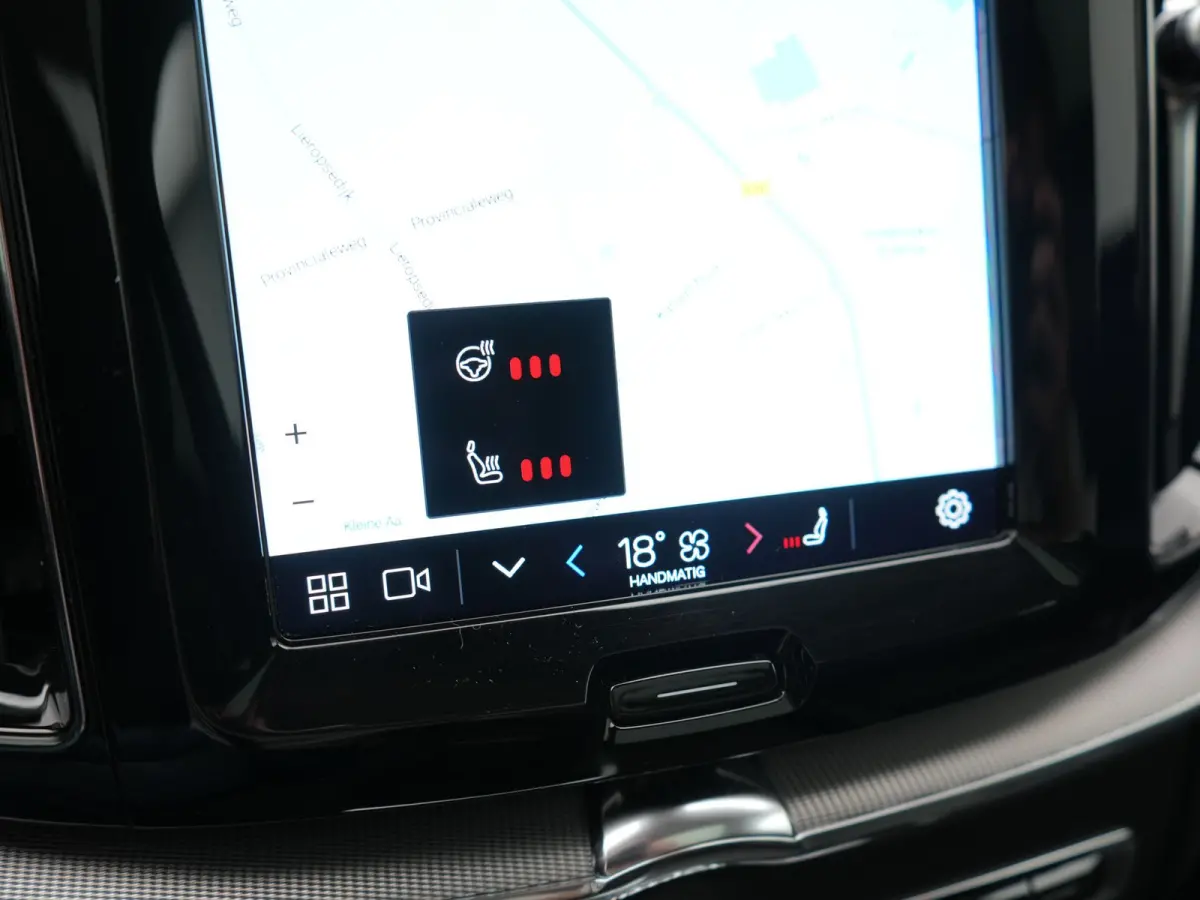 T6 PHEV AWD Plus Dark 350pk Dealer O.H | Panodak | Adaptive Cruise | 360 Camera | Lederen Sportstoelen Memory & Verwarmd | Apple Carplay | Google Assistant & Maps | BLIS | Stuurverwarming | 