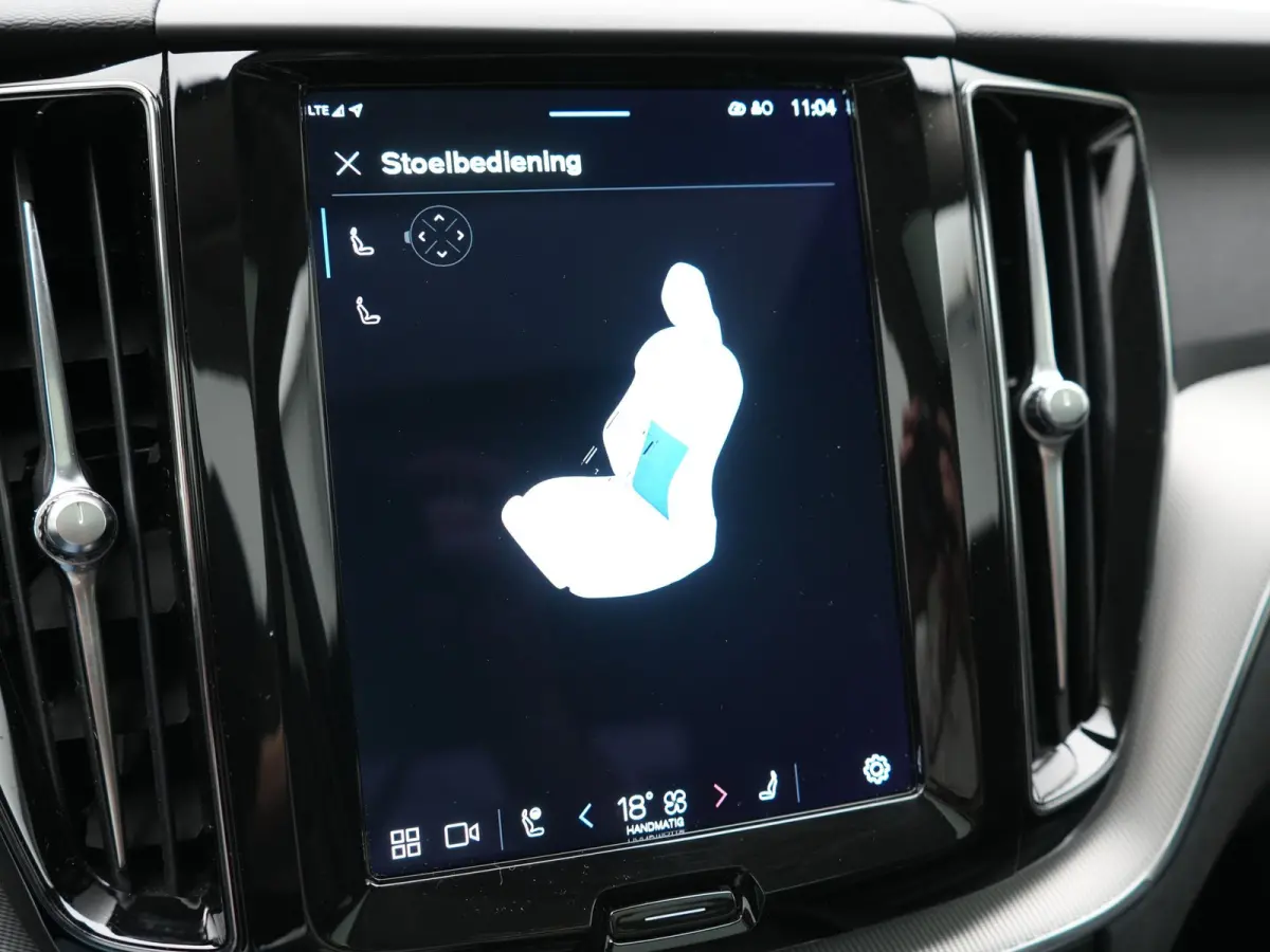 T6 PHEV AWD Plus Dark 350pk Dealer O.H | Panodak | Adaptive Cruise | 360 Camera | Lederen Sportstoelen Memory & Verwarmd | Apple Carplay | Google Assistant & Maps | BLIS | Stuurverwarming | 