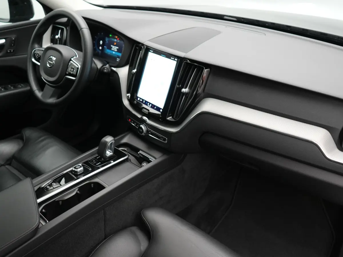 T6 PHEV AWD Plus Dark 350pk Dealer O.H | Panodak | Adaptive Cruise | 360 Camera | Lederen Sportstoelen Memory & Verwarmd | Apple Carplay | Google Assistant & Maps | BLIS | Stuurverwarming | 