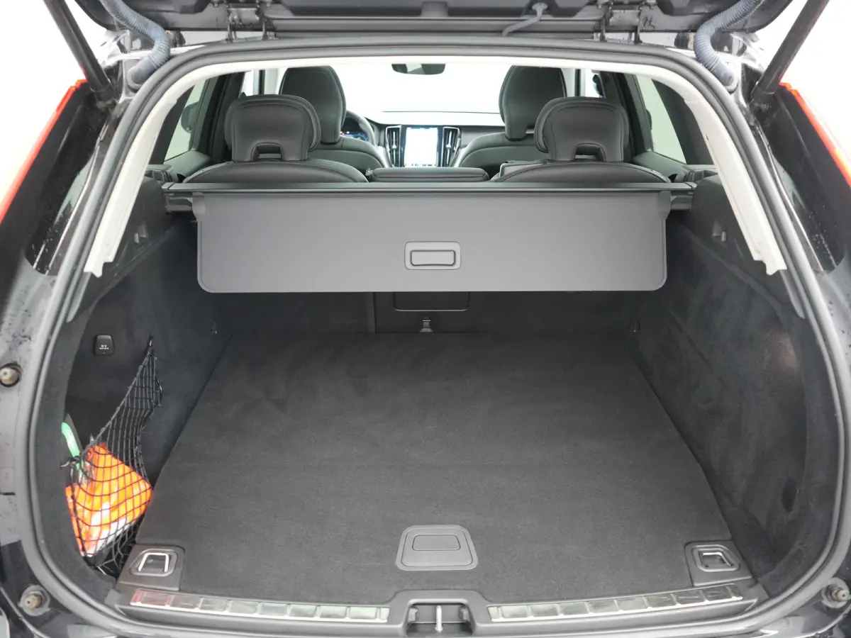 T6 PHEV AWD Plus Dark 350pk Dealer O.H | Panodak | Adaptive Cruise | 360 Camera | Lederen Sportstoelen Memory & Verwarmd | Apple Carplay | Google Assistant & Maps | BLIS | Stuurverwarming | 