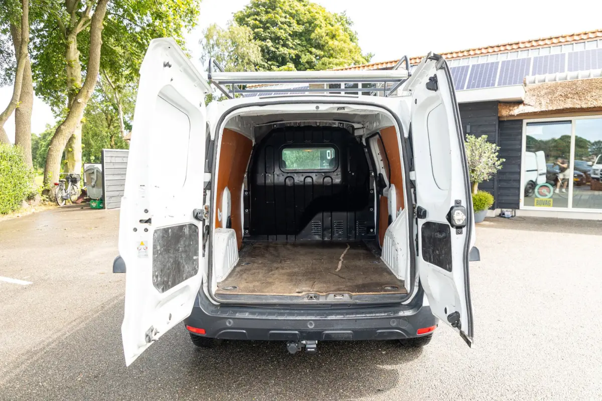 1.5 dCi 75 Ambiance Airco I Trekhaak I Imperiaal I Parkeersensoren I NAP I BTW