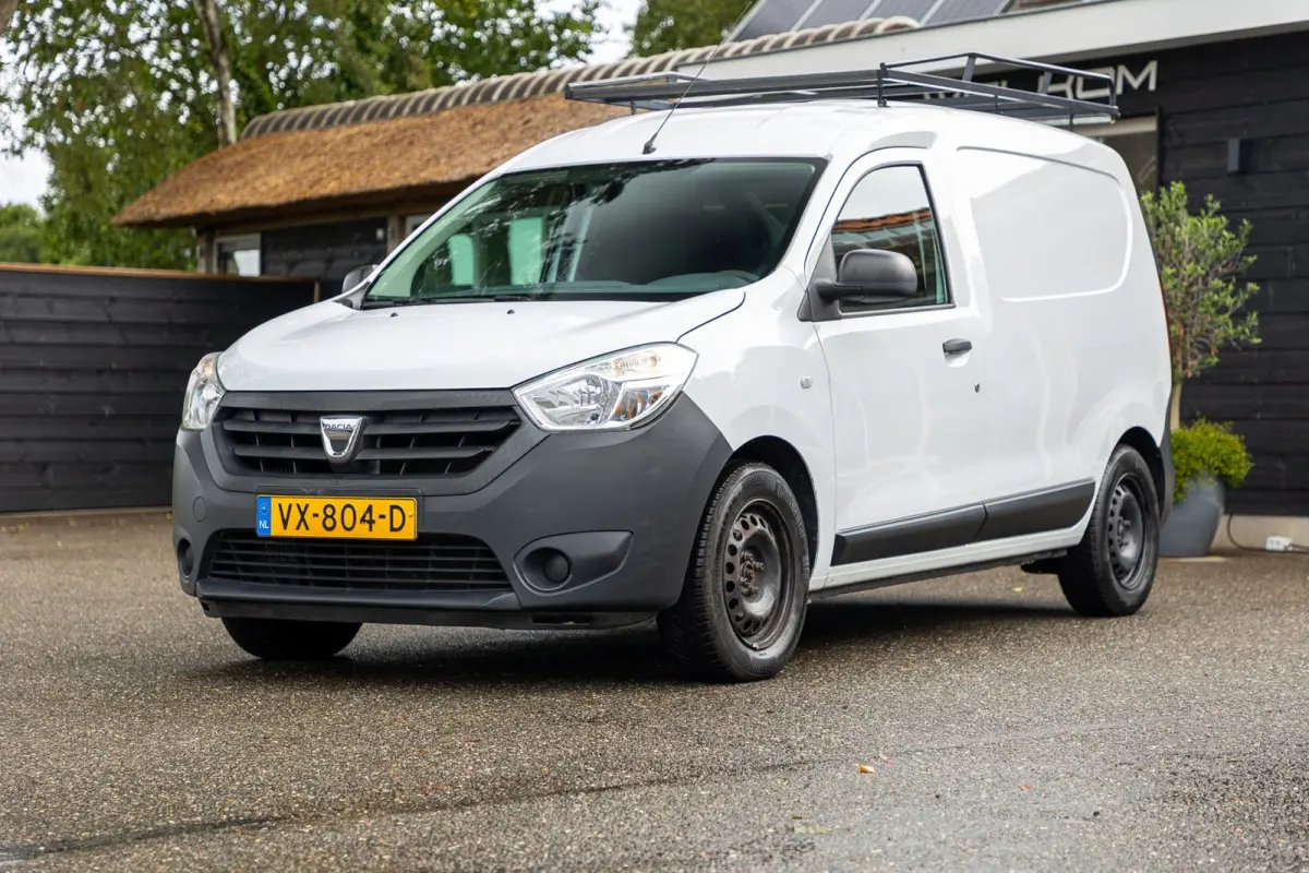 1.5 dCi 75 Ambiance Airco I Trekhaak I Imperiaal I Parkeersensoren I NAP I BTW