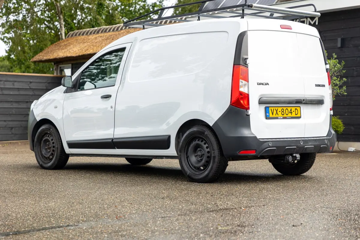 1.5 dCi 75 Ambiance Airco I Trekhaak I Imperiaal I Parkeersensoren I NAP I BTW