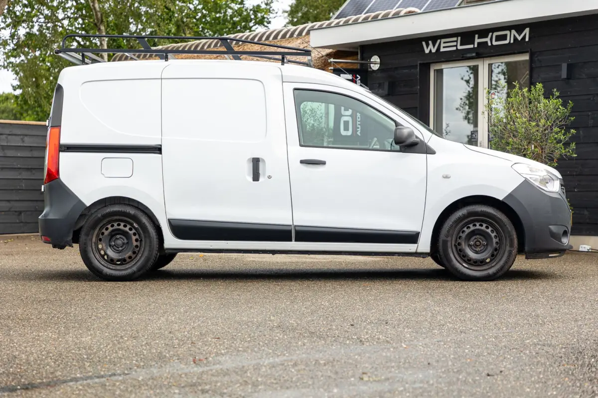 1.5 dCi 75 Ambiance Airco I Trekhaak I Imperiaal I Parkeersensoren I NAP I BTW