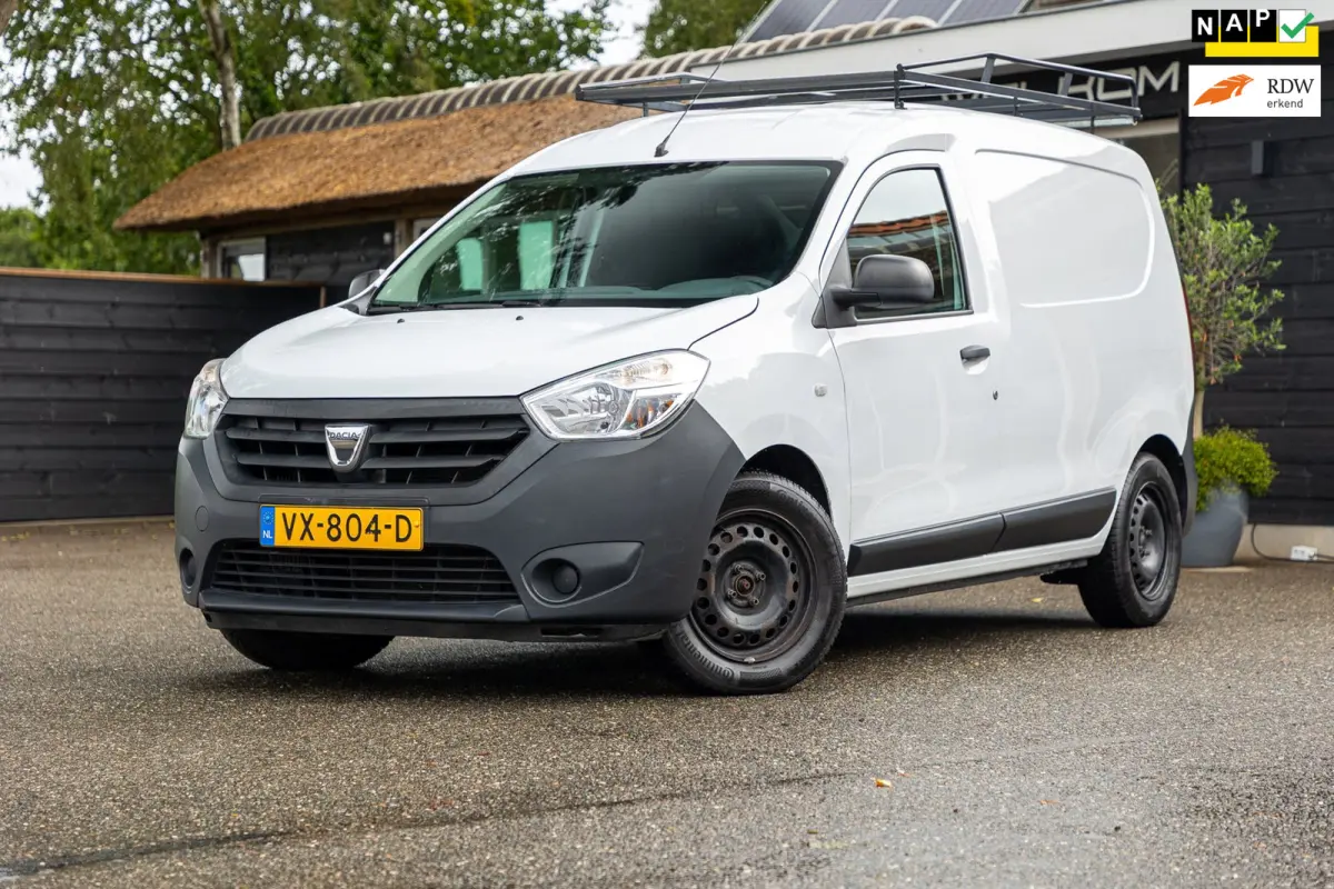 1.5 dCi 75 Ambiance Airco I Trekhaak I Imperiaal I Parkeersensoren I NAP I BTW