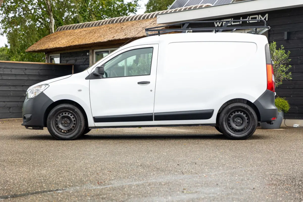 1.5 dCi 75 Ambiance Airco I Trekhaak I Imperiaal I Parkeersensoren I NAP I BTW