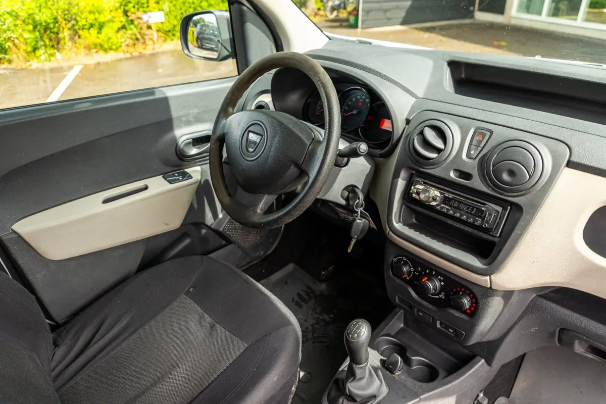 1.5 dCi 75 Ambiance Airco I Trekhaak I Imperiaal I Parkeersensoren I NAP I BTW