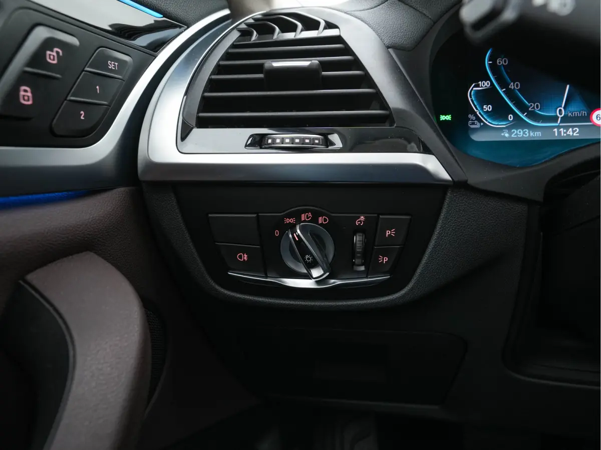 Executive 80 kWh [3-Fase-11kW ] {SoH-98%} (INCL-BTW) Aut. *PANO | LEATHER | ADAPTIVE-CRUISE | FULL-LED | MEMORY-PACK | BLIND-SPOT |  DIGI-COCKPIT | HEATED-COMFORTSEATS | KEYLESS | CAMERA | D