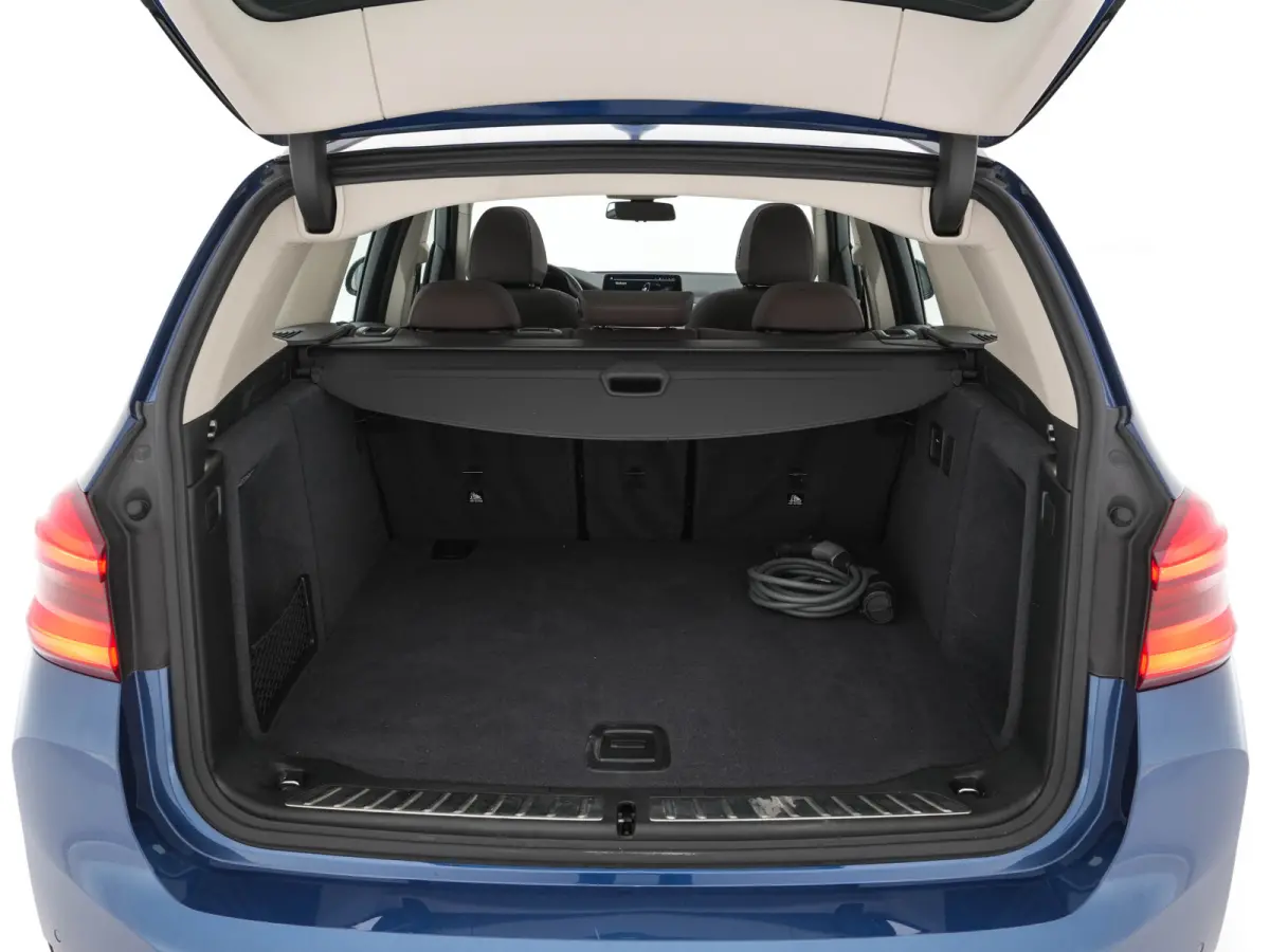 Executive 80 kWh [3-Fase-11kW ] {SoH-98%} (INCL-BTW) Aut. *PANO | LEATHER | ADAPTIVE-CRUISE | FULL-LED | MEMORY-PACK | BLIND-SPOT |  DIGI-COCKPIT | HEATED-COMFORTSEATS | KEYLESS | CAMERA | D