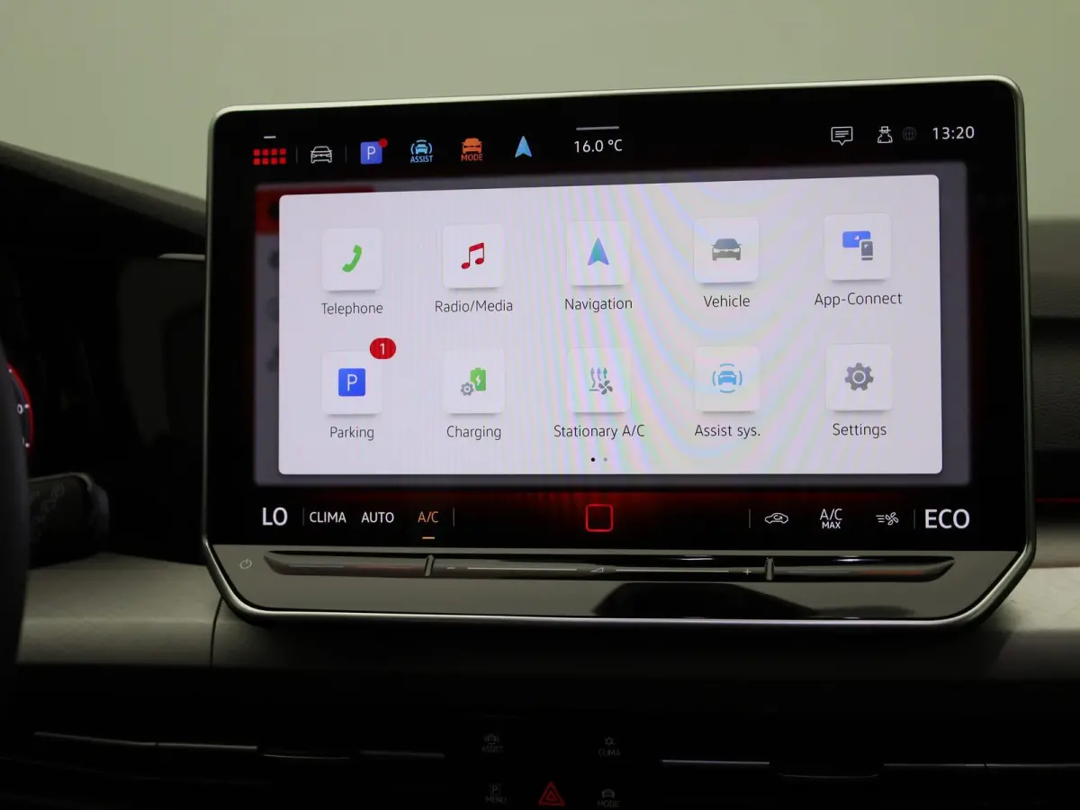 1.5 eHybrid 50 Edition Navigatie | Camera | Parkeersensoren | Cruise control | 18 Inch Velgen | Airco |