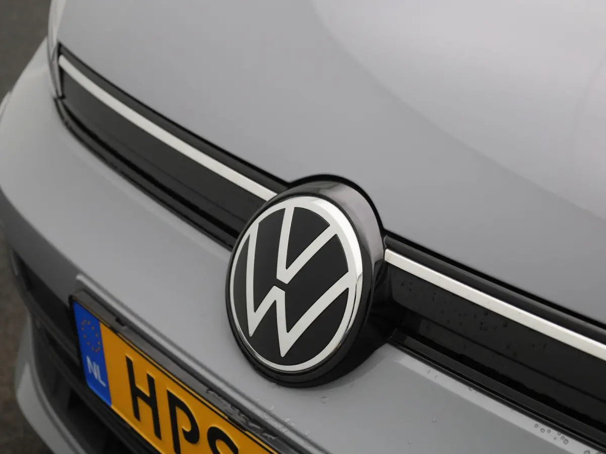 1.5 eHybrid 50 Edition Navigatie | Camera | Parkeersensoren | Cruise control | 18 Inch Velgen | Airco |
