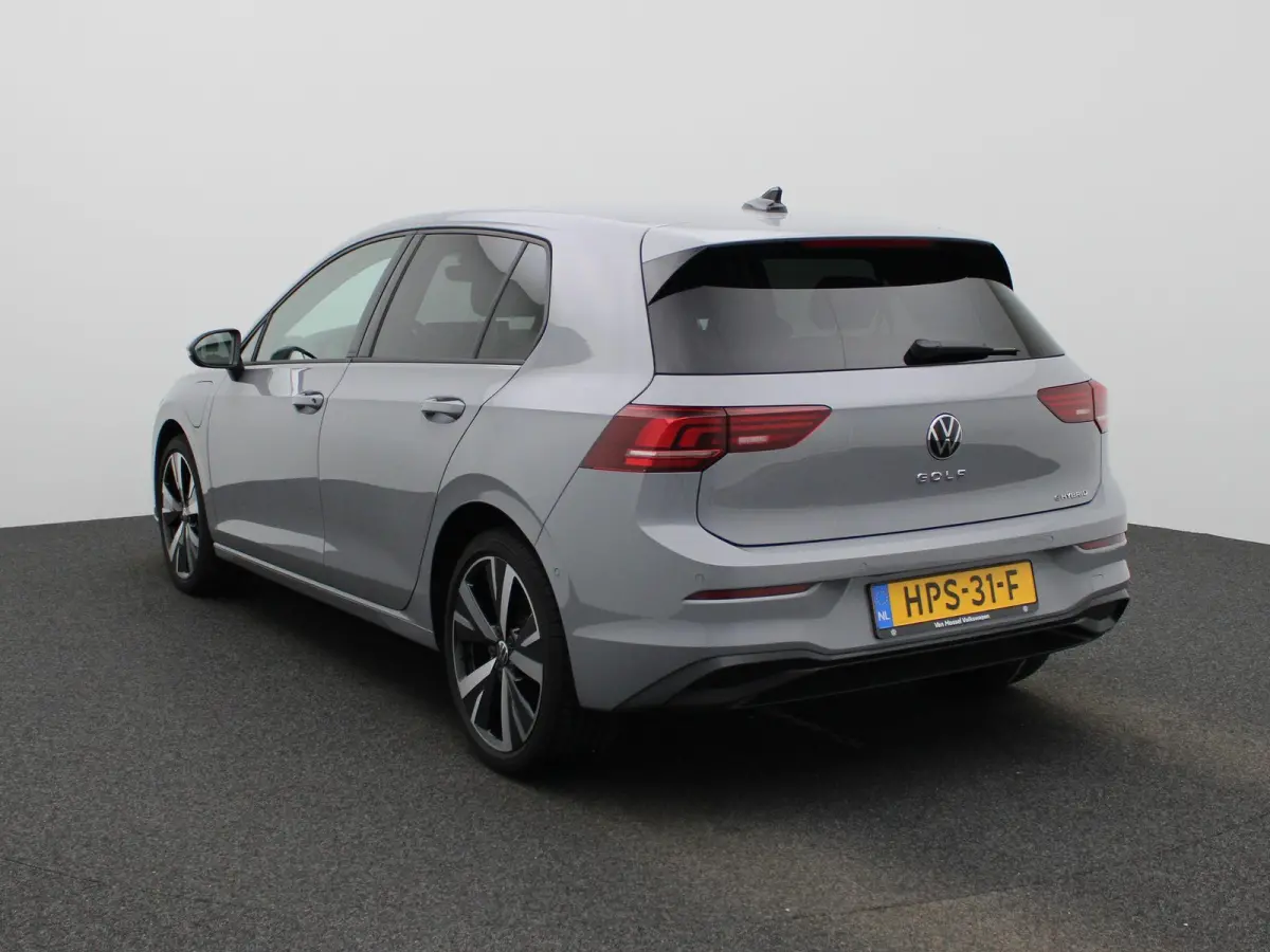 1.5 eHybrid 50 Edition Navigatie | Camera | Parkeersensoren | Cruise control | 18 Inch Velgen | Airco |
