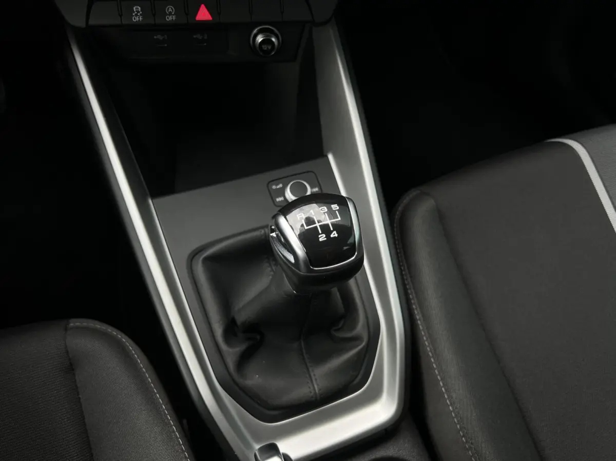 25 TFSI Pro Line NAV.VIA.CARPLAY/ANDROID | CRUISE | DIGI.DASHB | PDC | LMV | 1'EIG