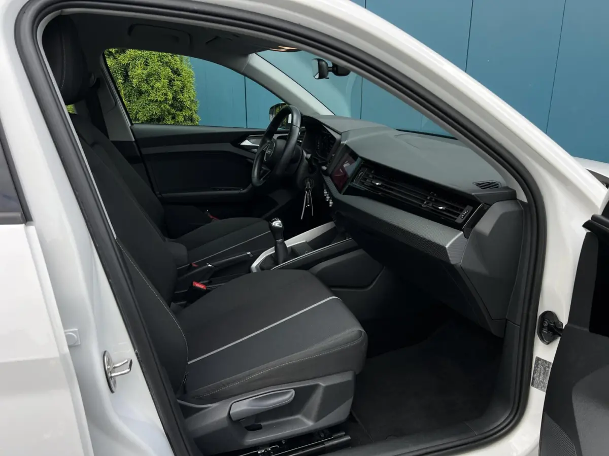 25 TFSI Pro Line NAV.VIA.CARPLAY/ANDROID | CRUISE | DIGI.DASHB | PDC | LMV | 1'EIG