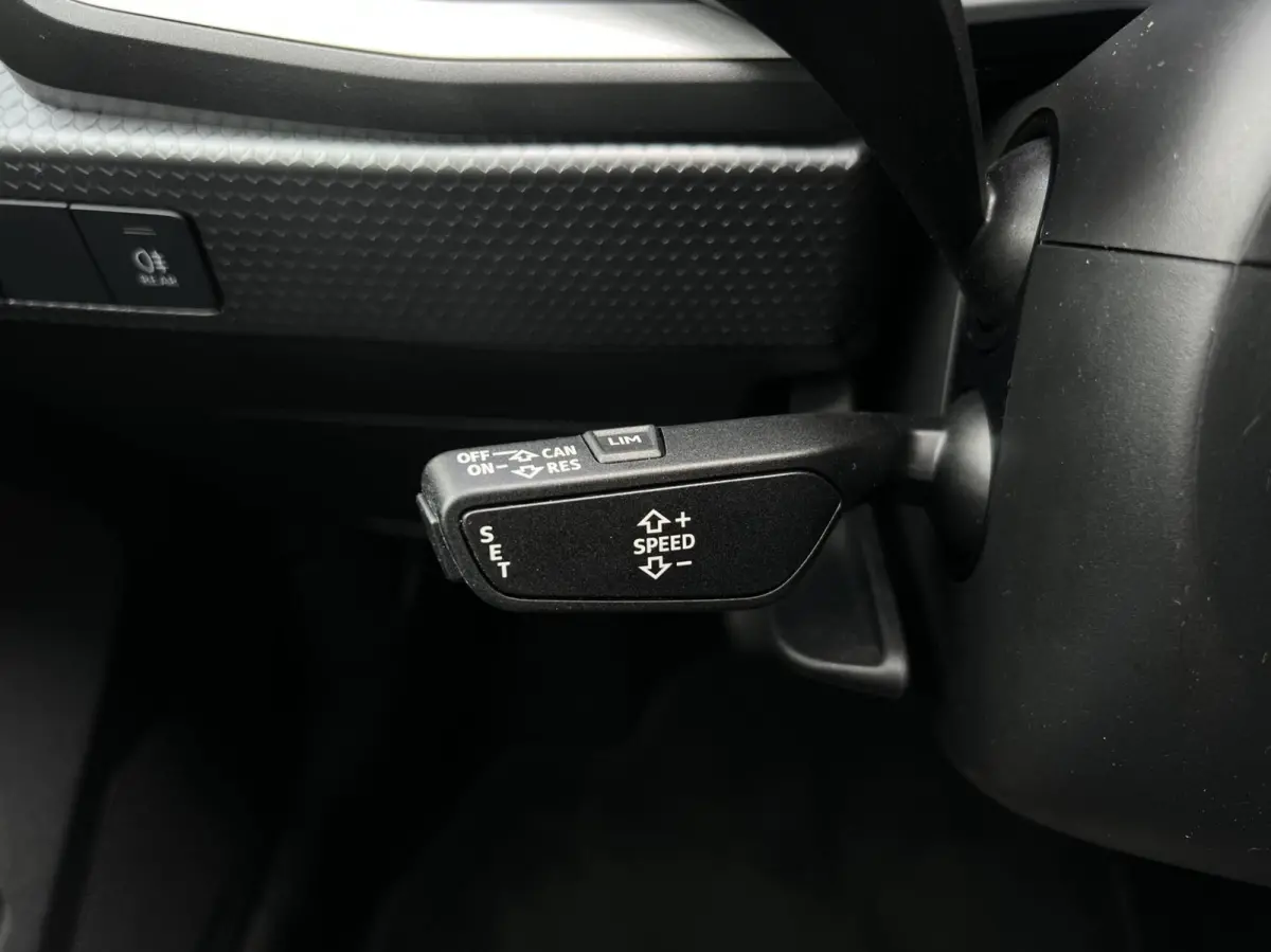 25 TFSI Pro Line NAV.VIA.CARPLAY/ANDROID | CRUISE | DIGI.DASHB | PDC | LMV | 1'EIG