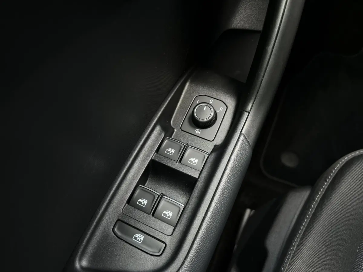 25 TFSI Pro Line NAV.VIA.CARPLAY/ANDROID | CRUISE | DIGI.DASHB | PDC | LMV | 1'EIG