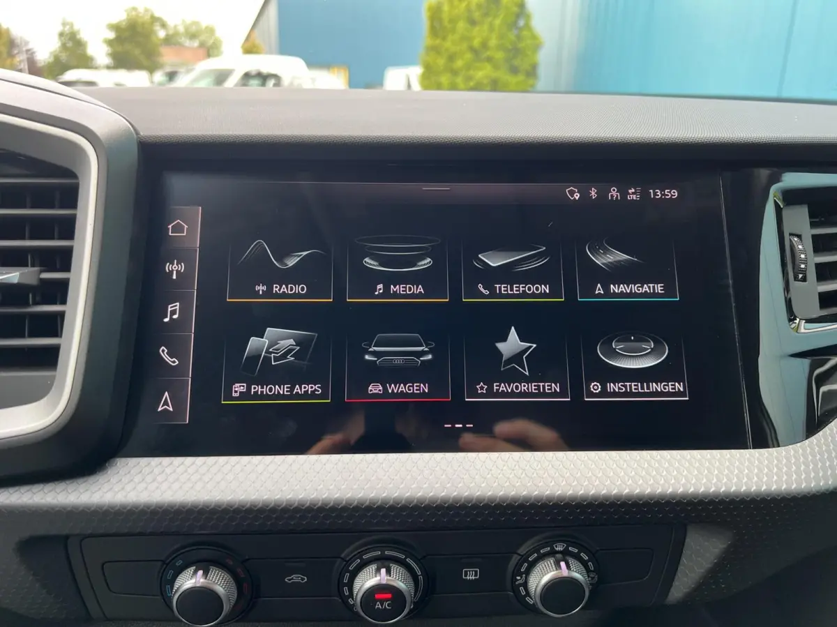 25 TFSI Pro Line NAV.VIA.CARPLAY/ANDROID | CRUISE | DIGI.DASHB | PDC | LMV | 1'EIG