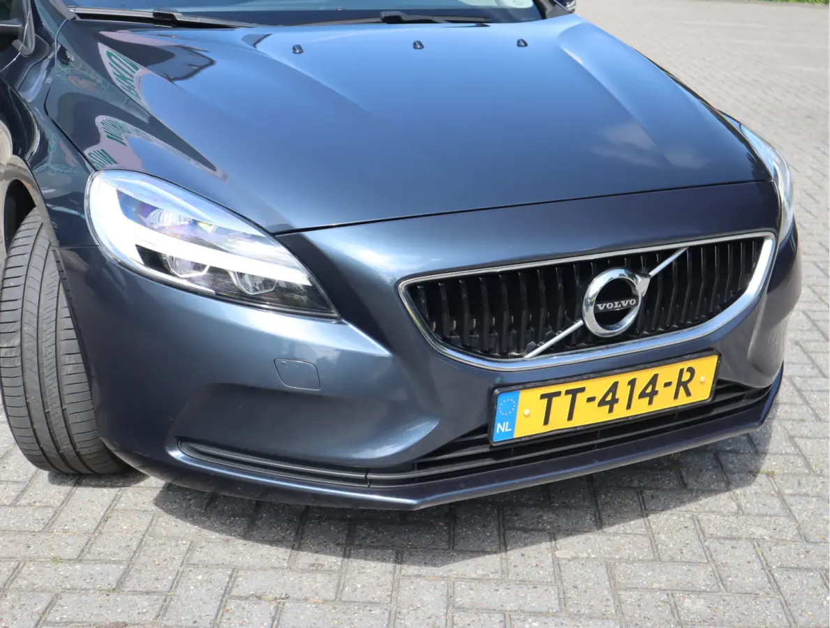 2.0 T2 Momentum Navi /Stoelverw / Trekhaak / Climate / Handgesch Goed onderhouden