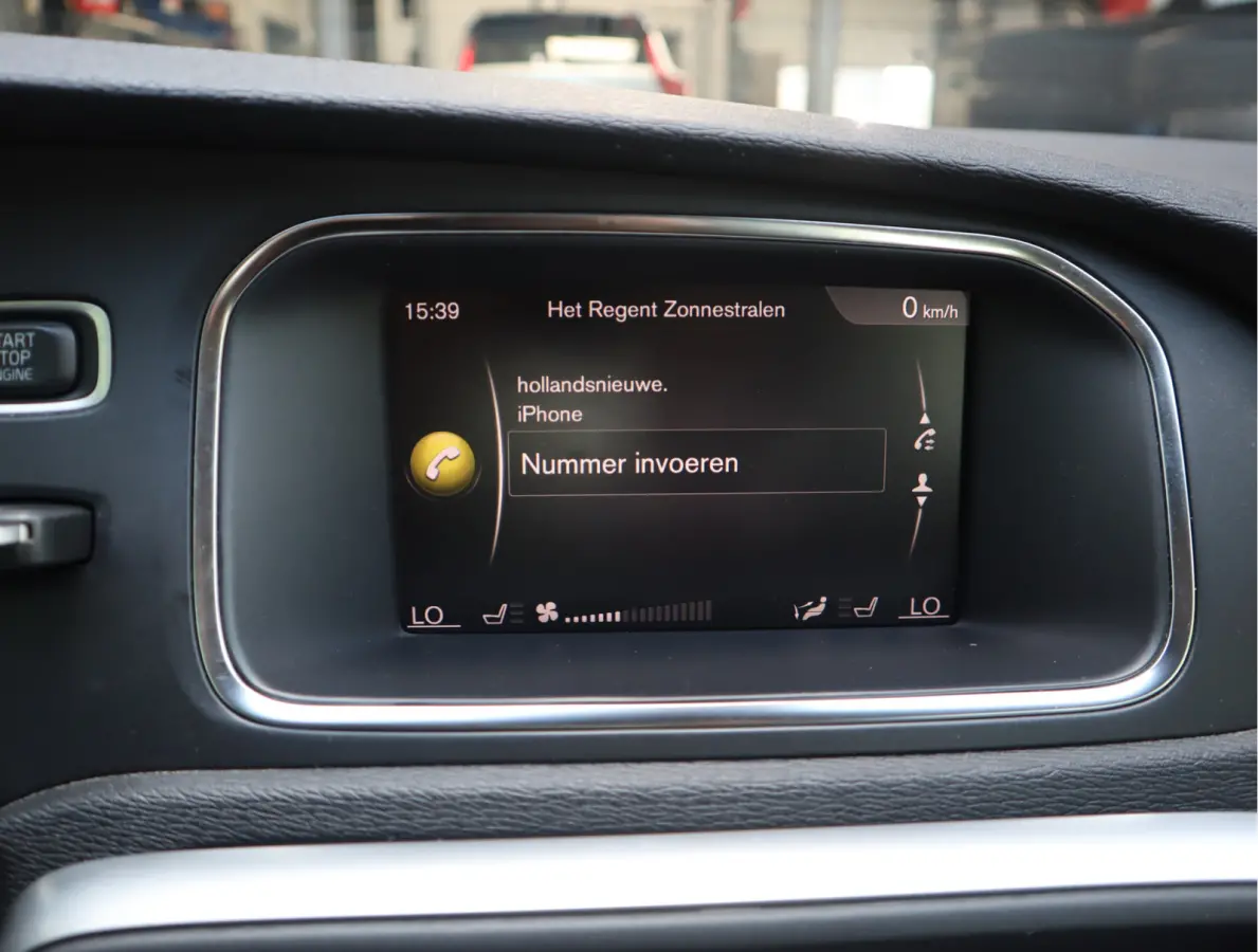 2.0 T2 Momentum Navi /Stoelverw / Trekhaak / Climate / Handgesch Goed onderhouden