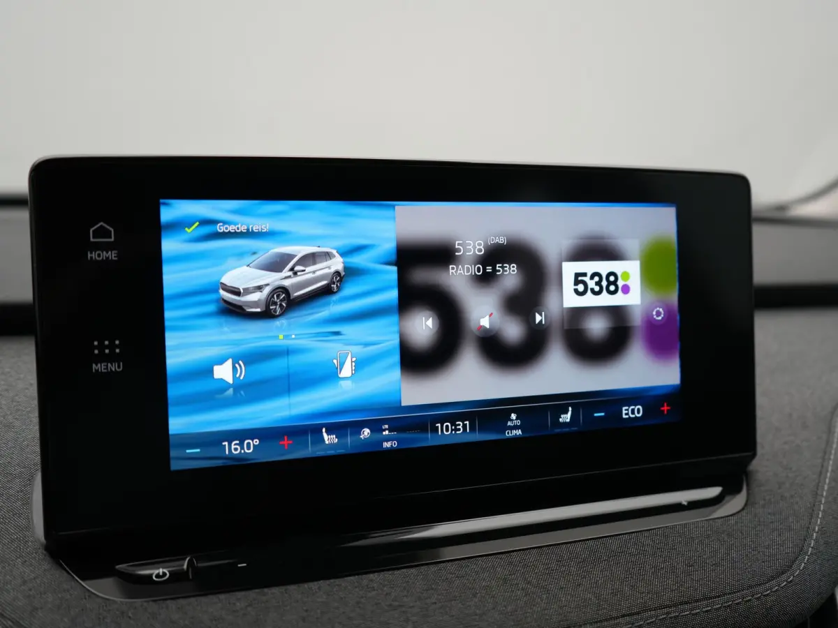 50 Comfort 55 kWh Dealer O.H INCL BTW | Adaptive Cruise | Camera | Crystal LED | Apple Carplay | Sportstoelen Verwarmd | BLIS | Virtual | Navigatie | DAB | 19"L.M |