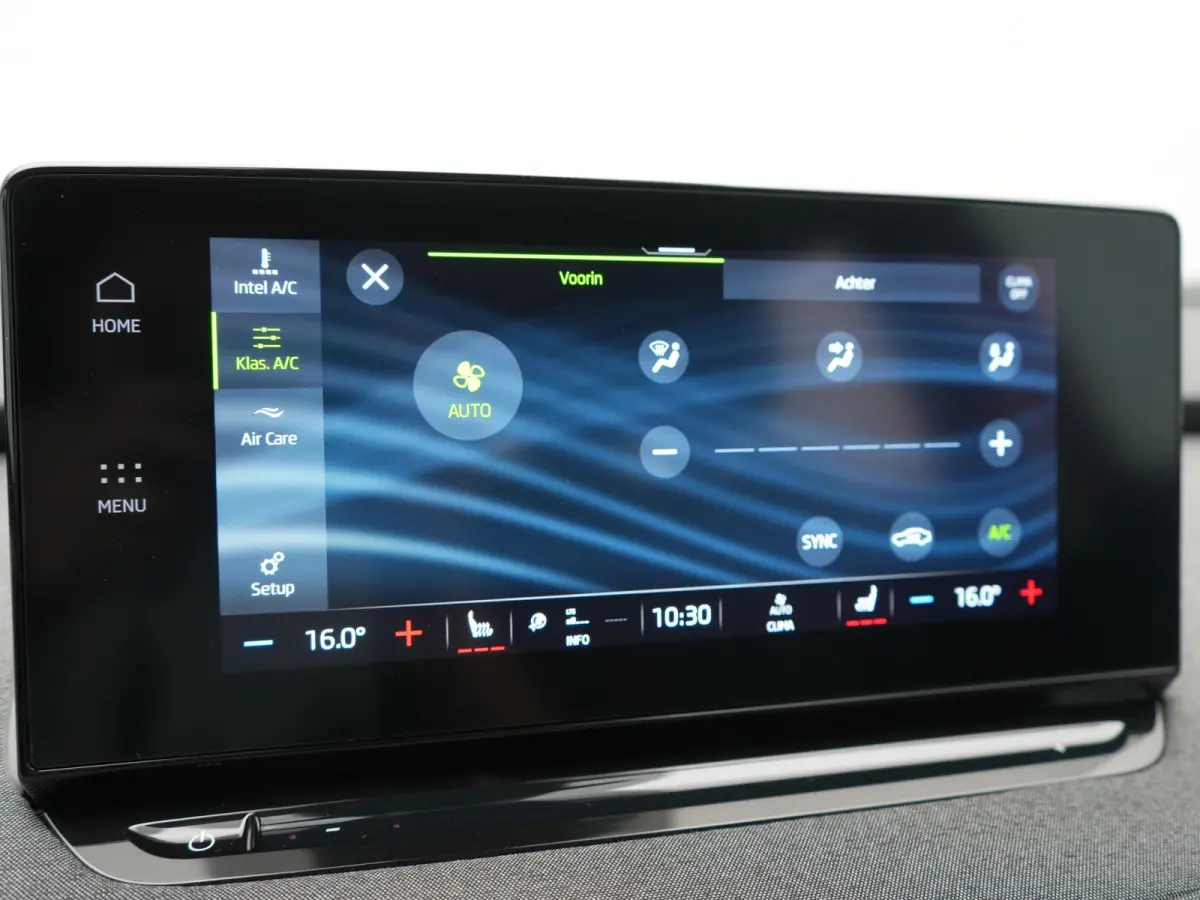 50 Comfort 55 kWh Dealer O.H INCL BTW | Adaptive Cruise | Camera | Crystal LED | Apple Carplay | Sportstoelen Verwarmd | BLIS | Virtual | Navigatie | DAB | 19"L.M |
