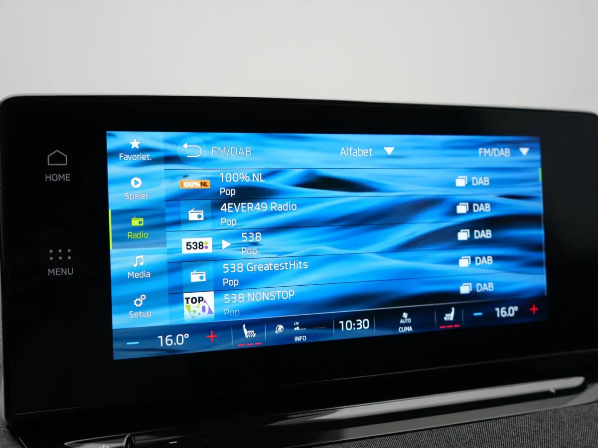 50 Comfort 55 kWh Dealer O.H INCL BTW | Adaptive Cruise | Camera | Crystal LED | Apple Carplay | Sportstoelen Verwarmd | BLIS | Virtual | Navigatie | DAB | 19"L.M |