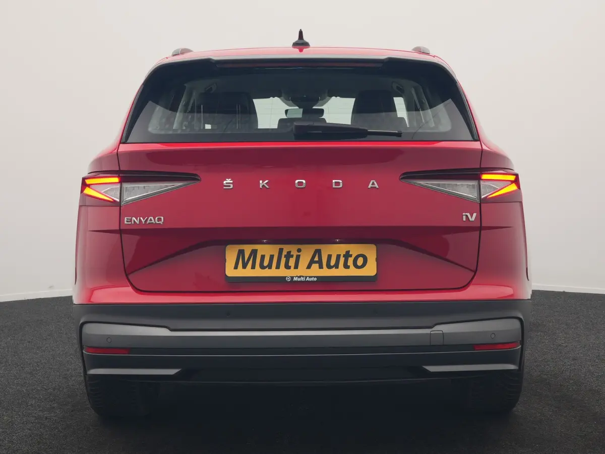 50 Comfort 55 kWh Dealer O.H INCL BTW | Adaptive Cruise | Camera | Crystal LED | Apple Carplay | Sportstoelen Verwarmd | BLIS | Virtual | Navigatie | DAB | 19"L.M |