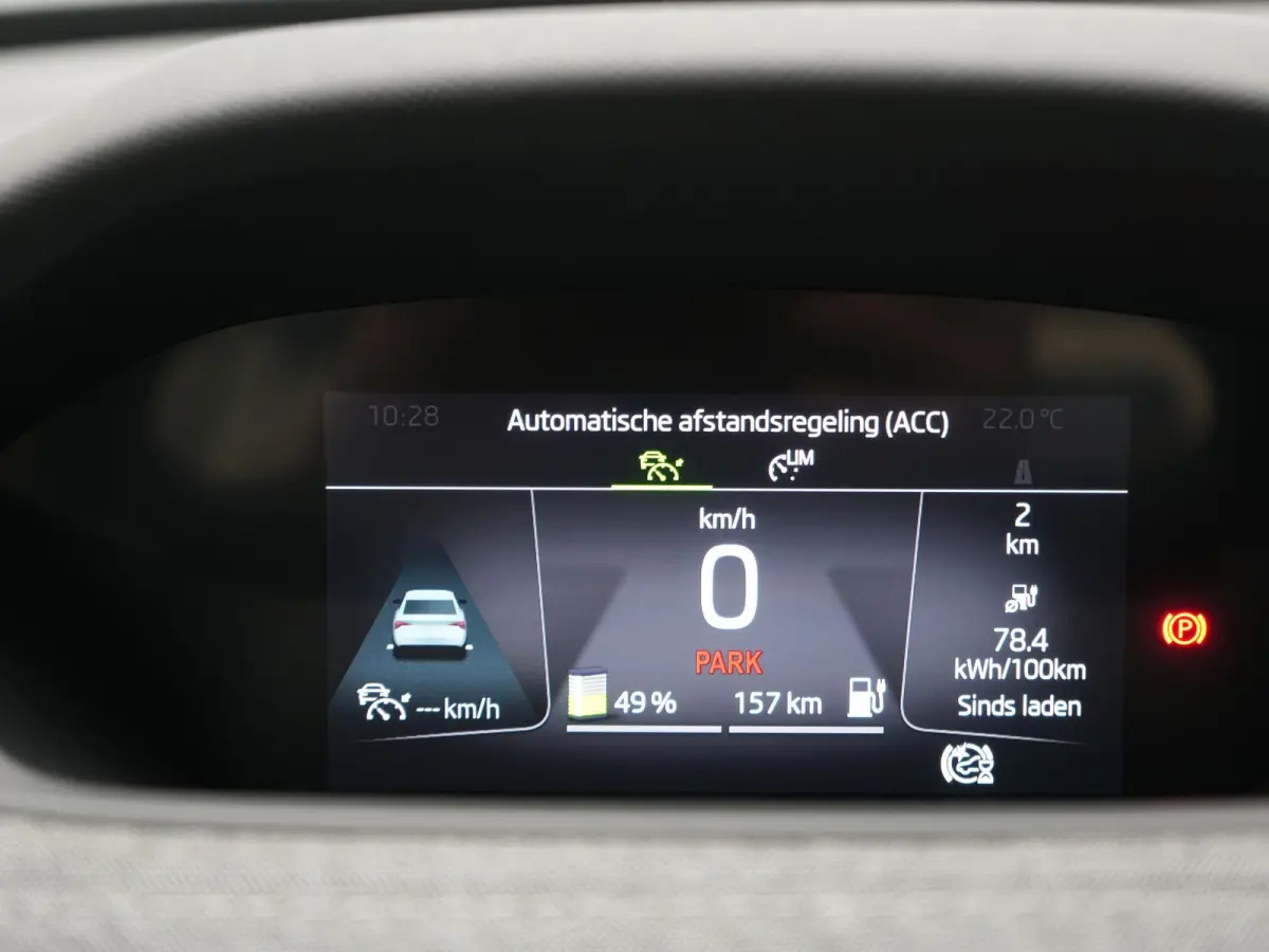 50 Comfort 55 kWh Dealer O.H INCL BTW | Adaptive Cruise | Camera | Crystal LED | Apple Carplay | Sportstoelen Verwarmd | BLIS | Virtual | Navigatie | DAB | 19"L.M |