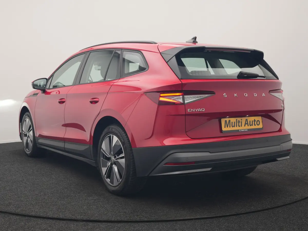 50 Comfort 55 kWh Dealer O.H INCL BTW | Adaptive Cruise | Camera | Crystal LED | Apple Carplay | Sportstoelen Verwarmd | BLIS | Virtual | Navigatie | DAB | 19"L.M |
