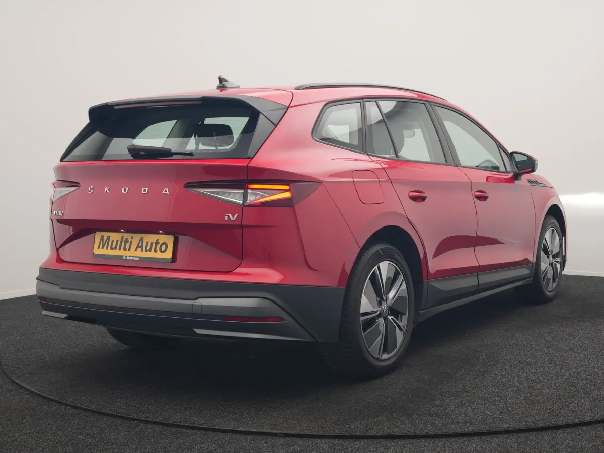 50 Comfort 55 kWh Dealer O.H INCL BTW | Adaptive Cruise | Camera | Crystal LED | Apple Carplay | Sportstoelen Verwarmd | BLIS | Virtual | Navigatie | DAB | 19"L.M |