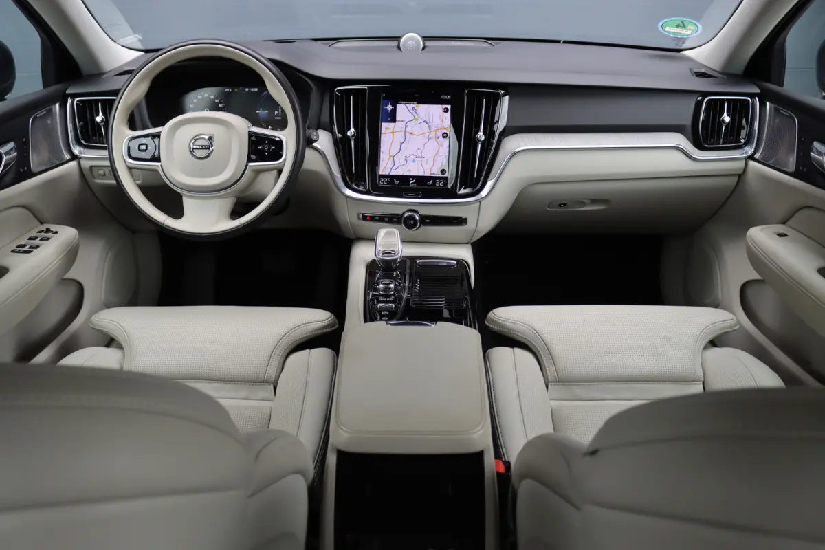 2.0 T8 Twin Engine AWD Inscription | Bowers&Wilkins | Massage | Trekhaak | Memory | HUD | ACC | Stoelventilatie | Verwarmd Stuurwiel | Nappa Leder | IntelliSafe PRO |
