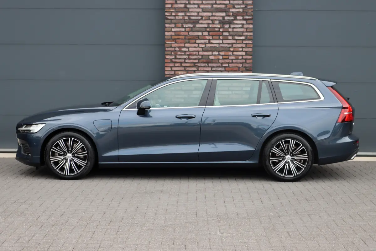 2.0 T8 Twin Engine AWD Inscription | Bowers&Wilkins | Massage | Trekhaak | Memory | HUD | ACC | Stoelventilatie | Verwarmd Stuurwiel | Nappa Leder | IntelliSafe PRO |