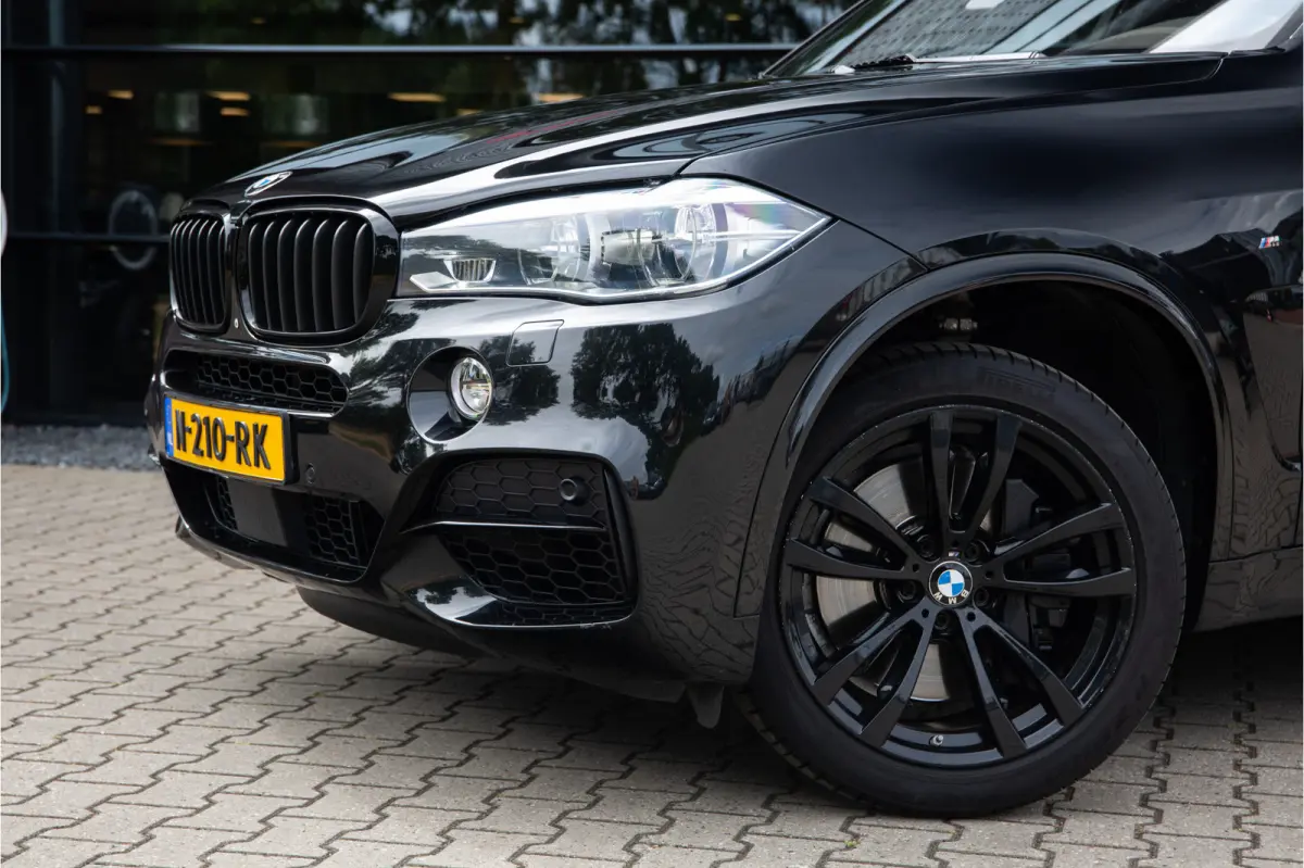 M50d , Pano, Bang&Olufsen, HUD, 360-camera, Vol!