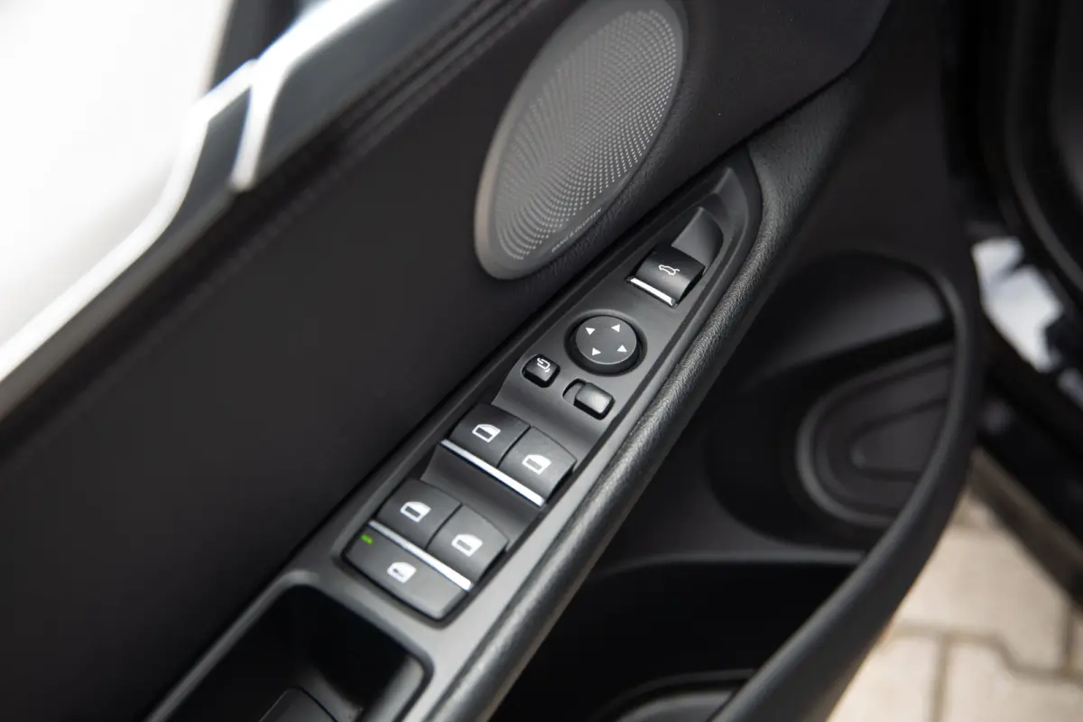 M50d , Pano, Bang&Olufsen, HUD, 360-camera, Vol!