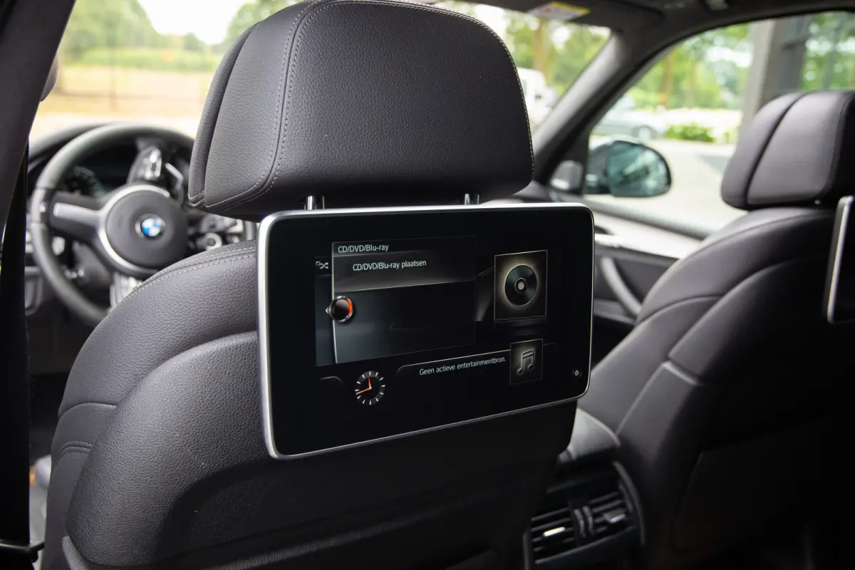 M50d , Pano, Bang&Olufsen, HUD, 360-camera, Vol!