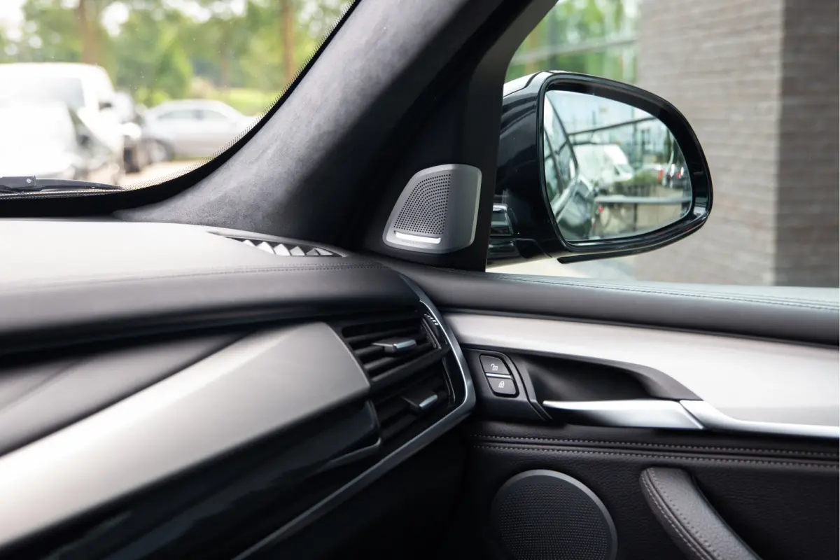 M50d , Pano, Bang&Olufsen, HUD, 360-camera, Vol!