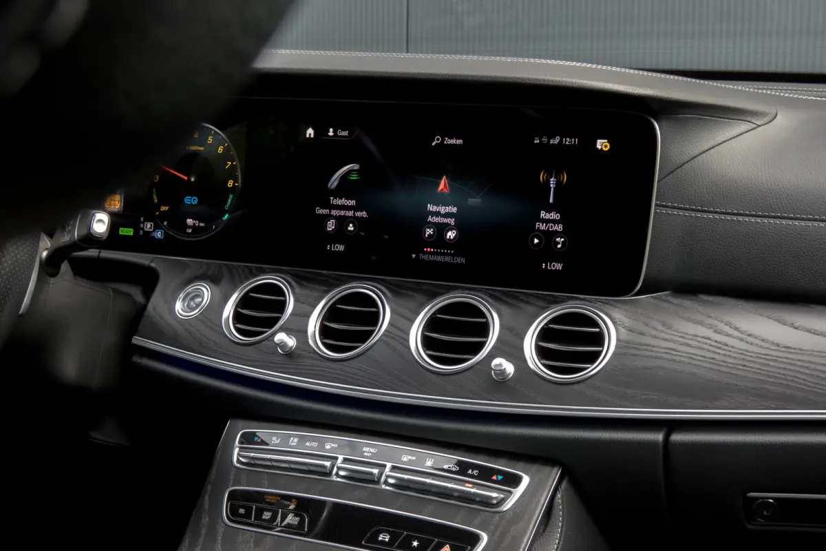 300 e AMG Line | Panoramadak | Afn. trekhaak | Burmester | LED | Stoelverwarming