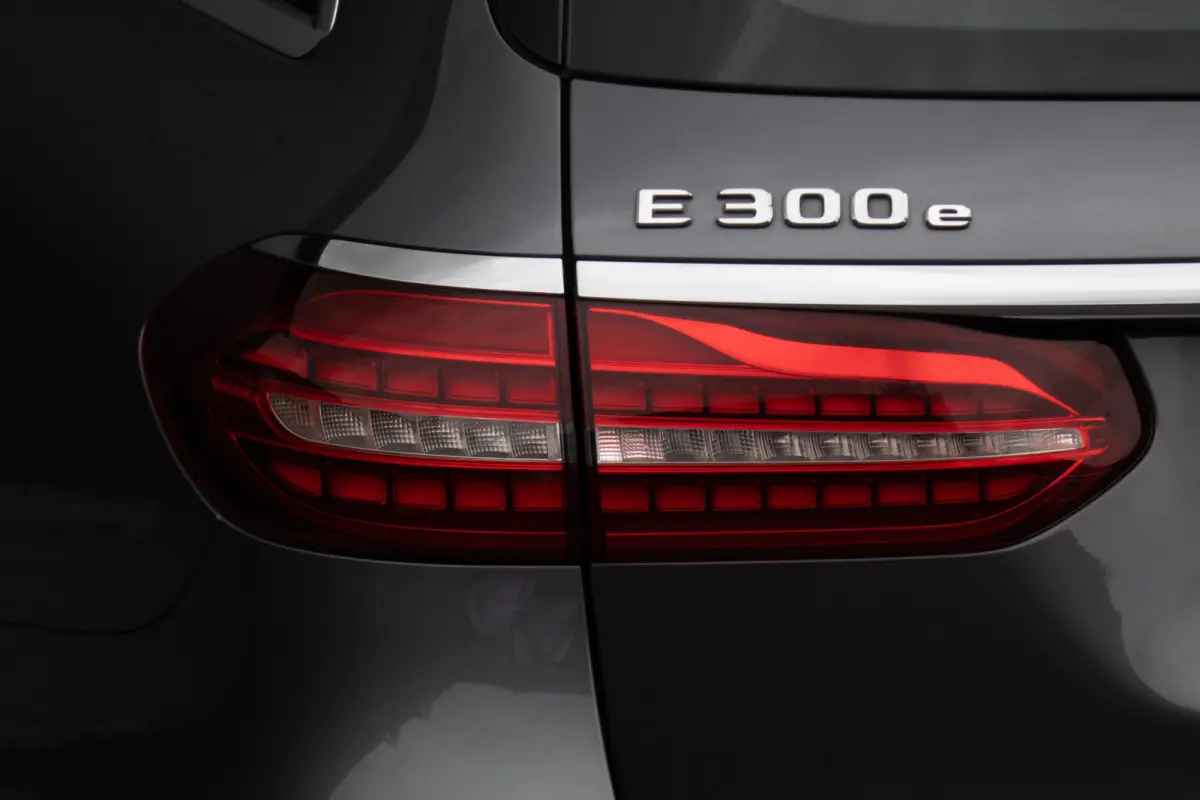 300 e AMG Line | Panoramadak | Afn. trekhaak | Burmester | LED | Stoelverwarming