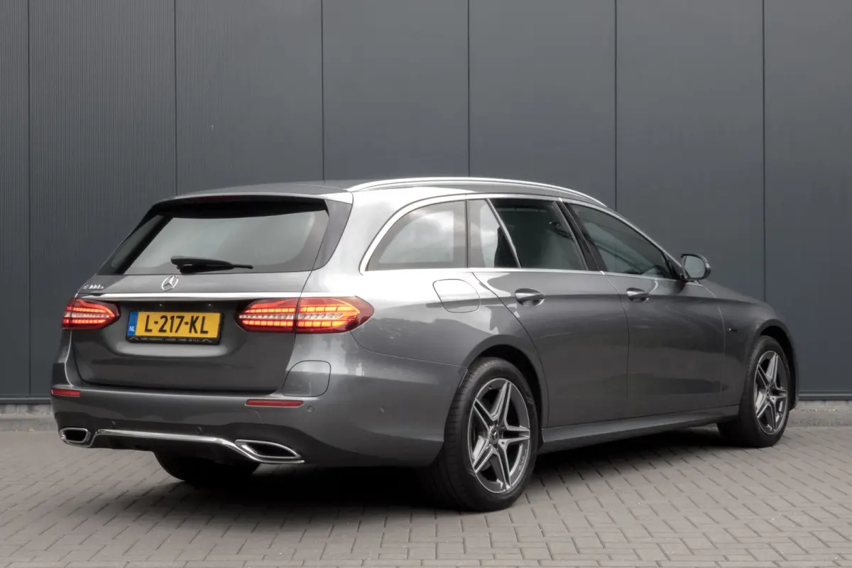 300 e AMG Line | Panoramadak | Afn. trekhaak | Burmester | LED | Stoelverwarming