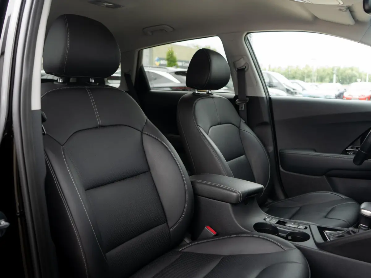 1.6 GDi PHEV DynamicPlusLine | Stoel en stuurverwarming | Navi | Clima |