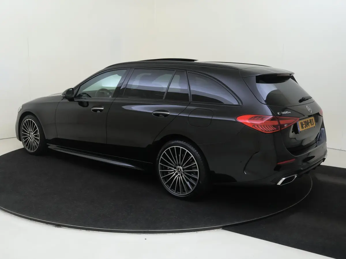 300 e AMG Line /Panoramadak /Memory /HUD /360 Camera /19 Inch /Nightpakket
