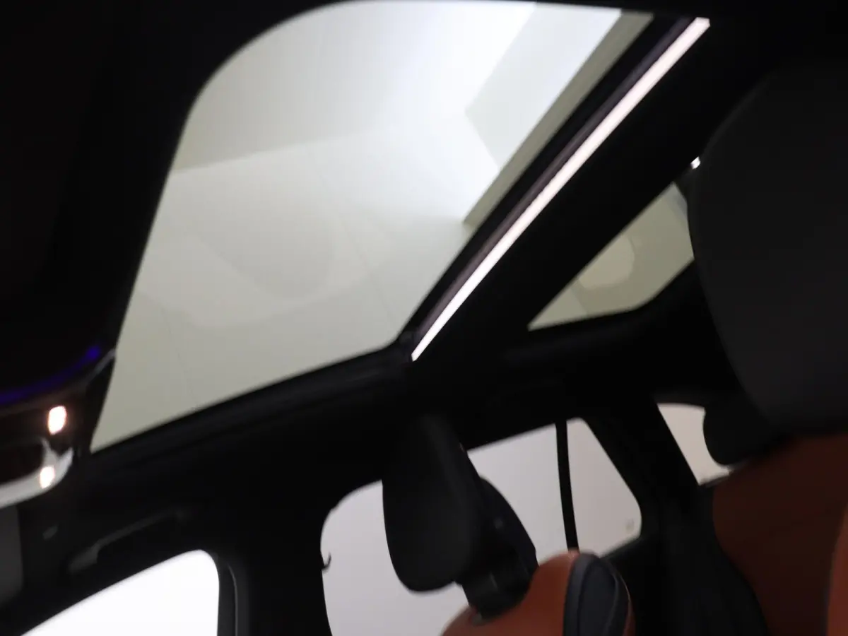 300 e AMG Line /Panoramadak /Memory /HUD /360 Camera /19 Inch /Nightpakket