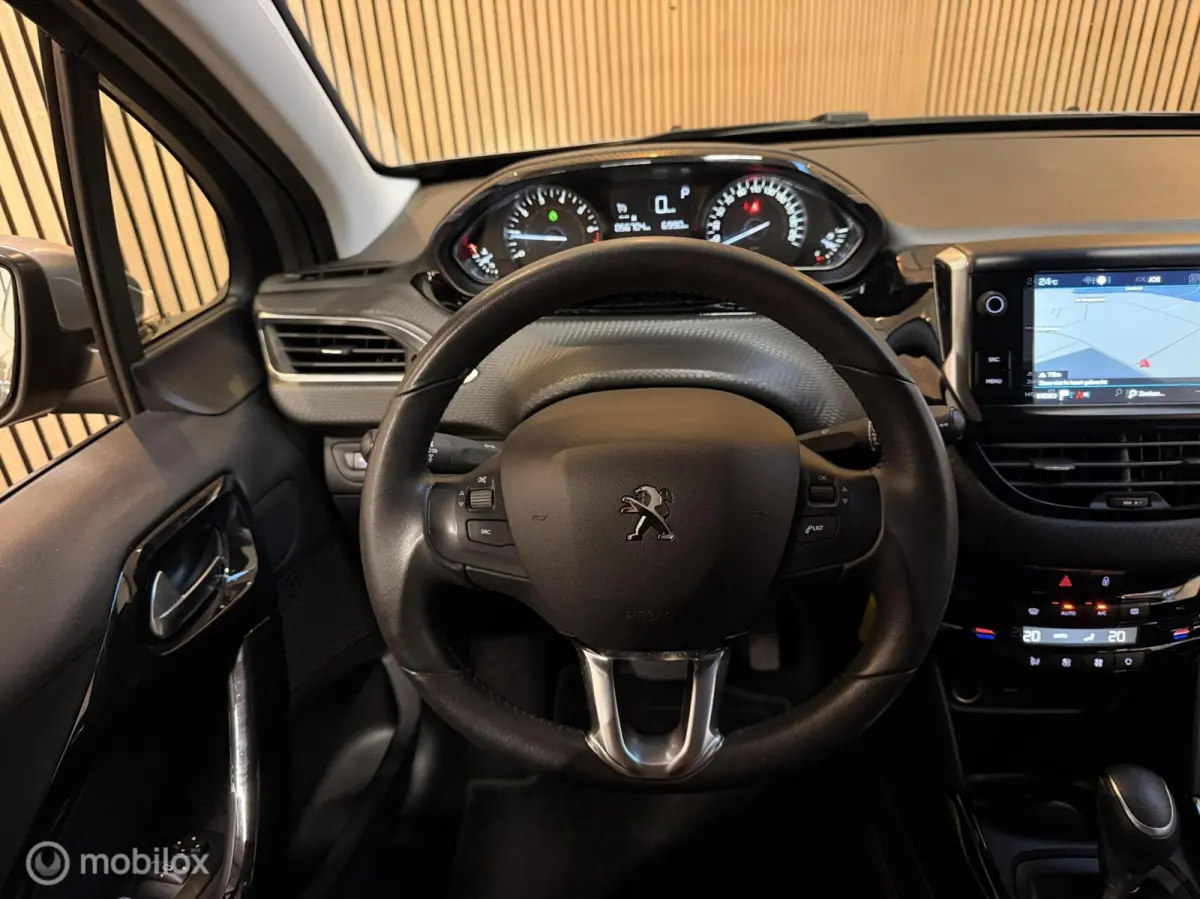 1.2 PureTech Signature AUT CARPLAY CRUISE NAVI