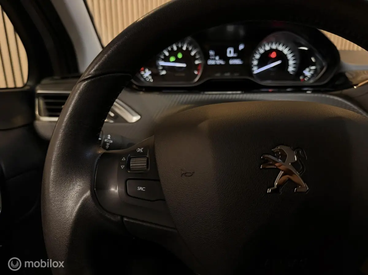 1.2 PureTech Signature AUT CARPLAY CRUISE NAVI