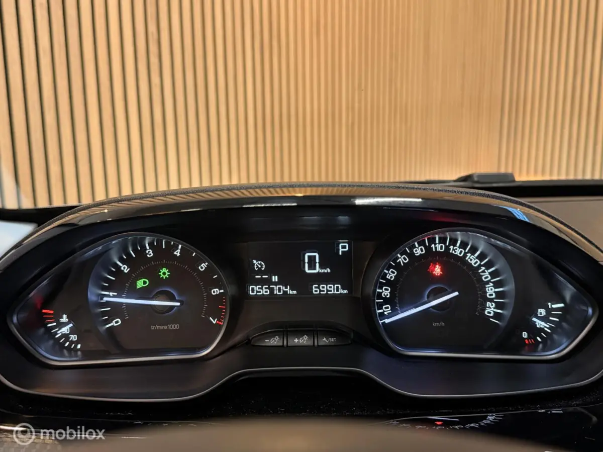 1.2 PureTech Signature AUT CARPLAY CRUISE NAVI