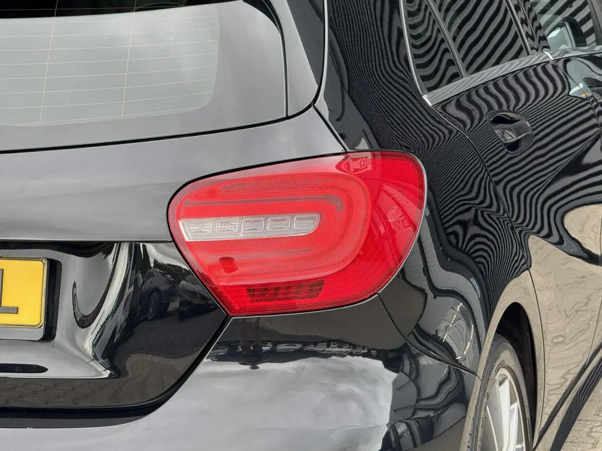 180 Prestige AMG | Pano | Xenon | Stoelverwarming