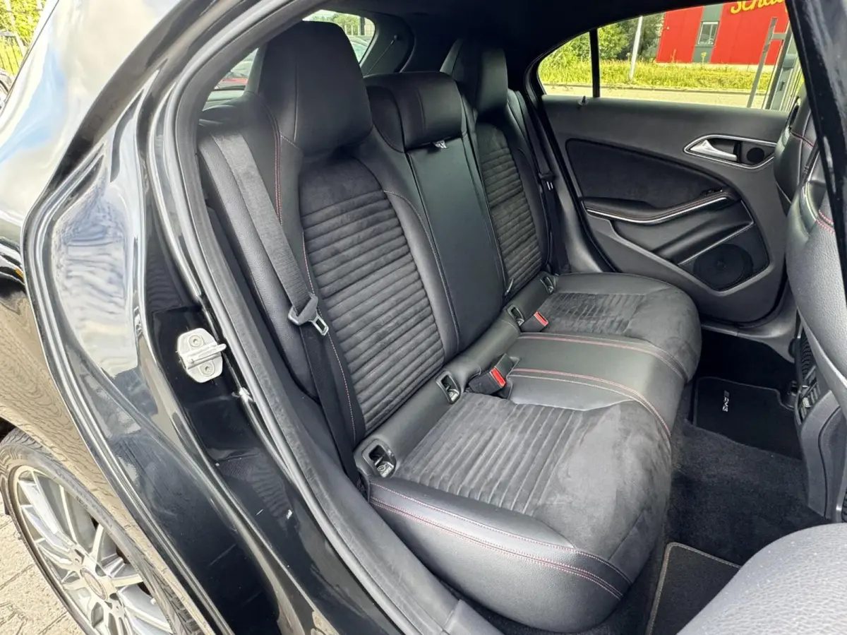 180 Prestige AMG | Pano | Xenon | Stoelverwarming