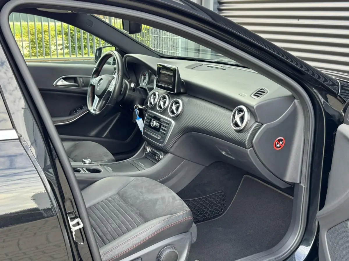 180 Prestige AMG | Pano | Xenon | Stoelverwarming