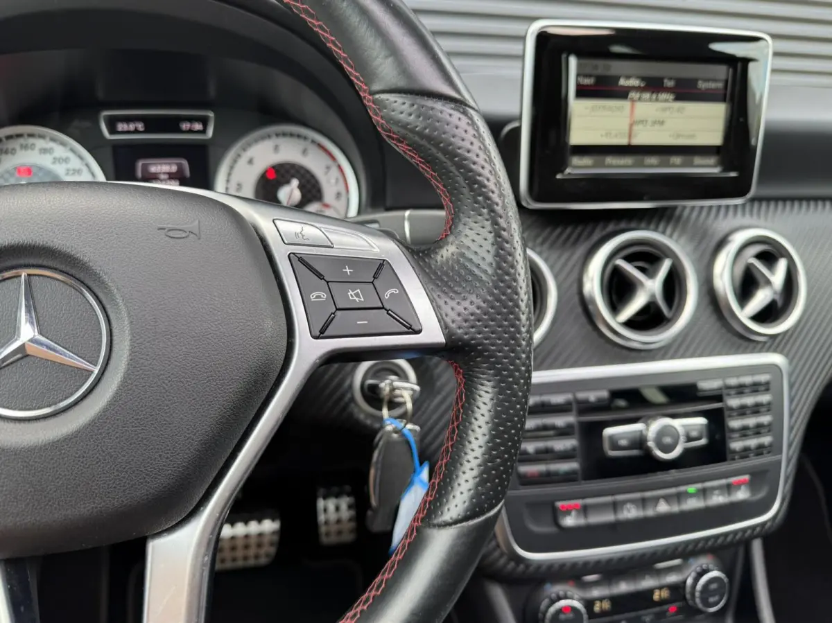 180 Prestige AMG | Pano | Xenon | Stoelverwarming