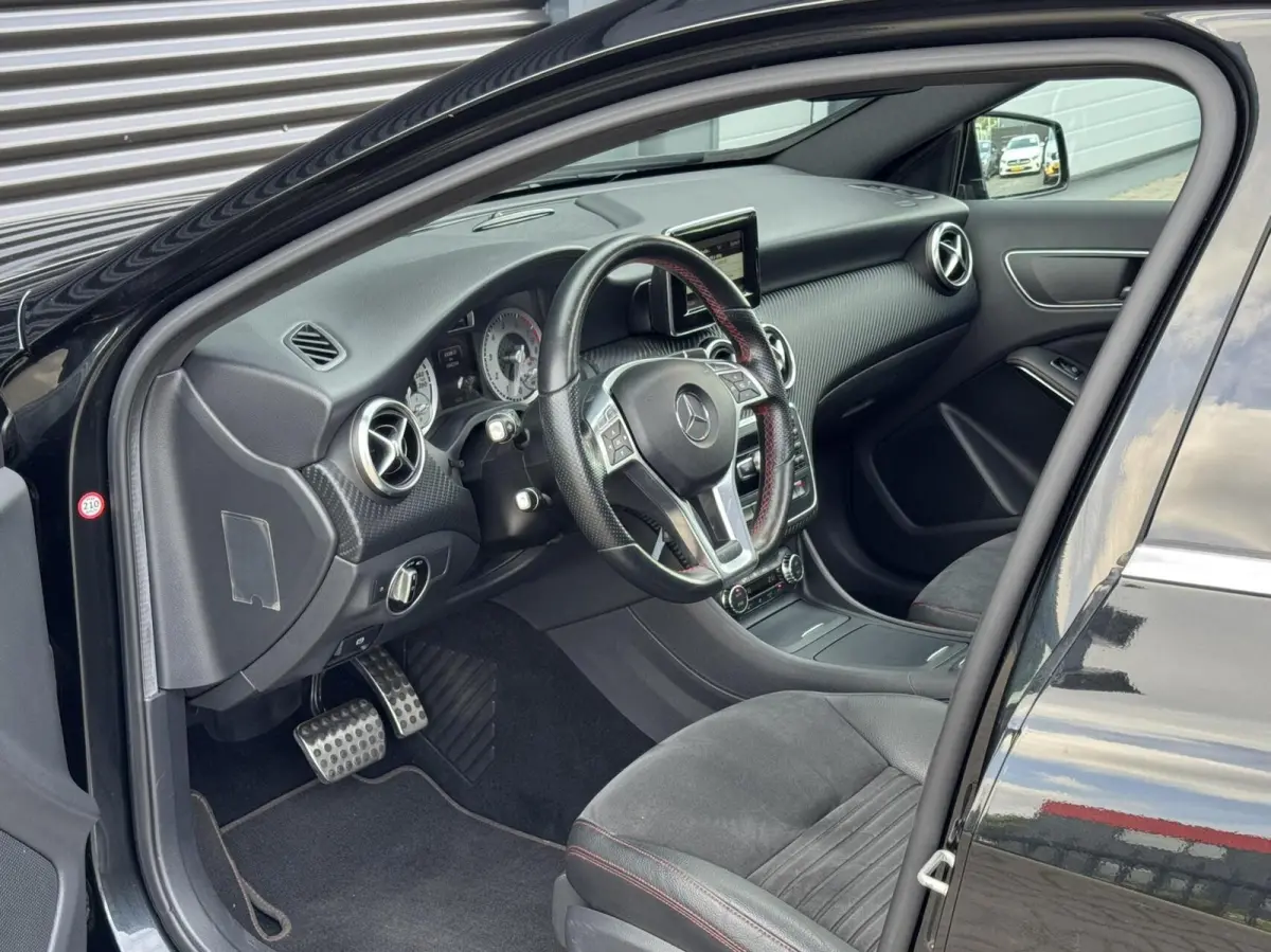 180 Prestige AMG | Pano | Xenon | Stoelverwarming
